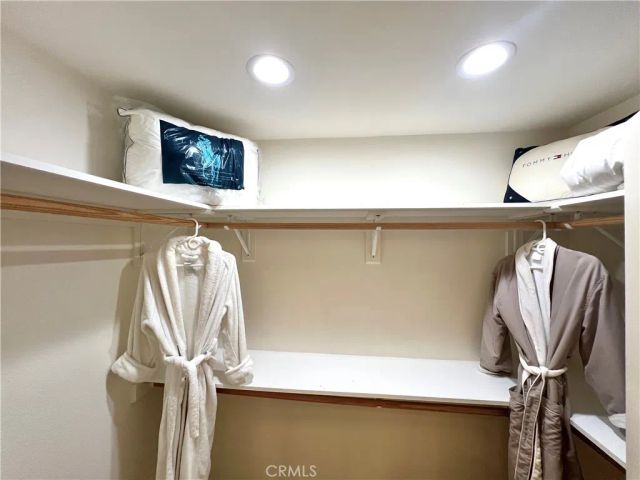 2508 Navarra 414, Carlsbad, CA 92009