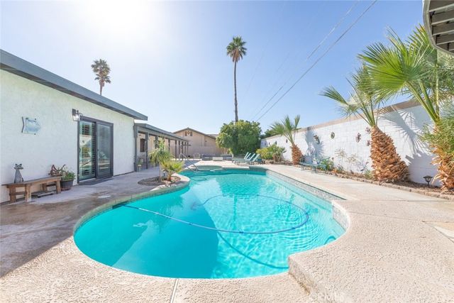 2333 N San Clemente, Palm Springs, CA 92262