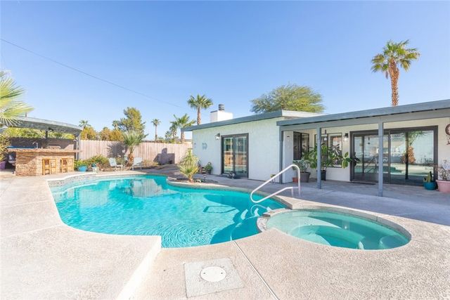 2333 N San Clemente, Palm Springs, CA 92262