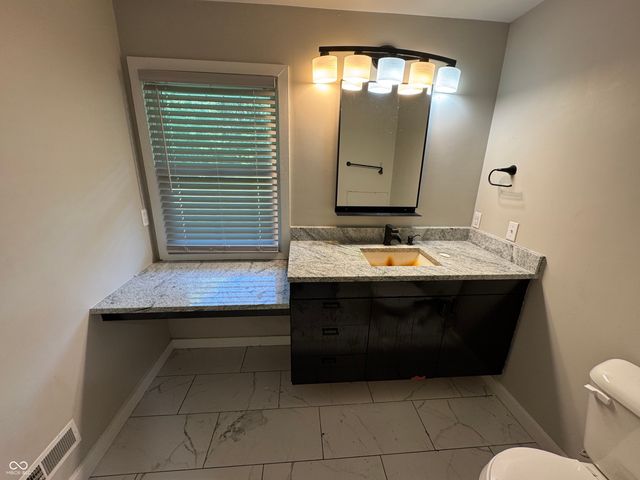 8632 El Rico Drive, Indianapolis, IN 46240
