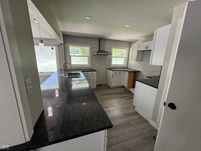8632 El Rico Drive, Indianapolis, IN 46240