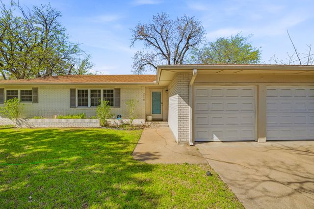 1310 N Cleveland Avenue, Stephenville, TX 76401