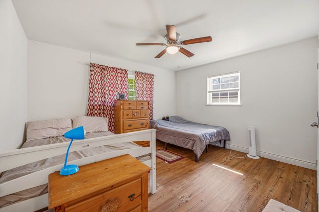 1310 N Cleveland Avenue, Stephenville, TX 76401