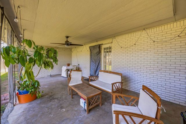 1310 N Cleveland Avenue, Stephenville, TX 76401