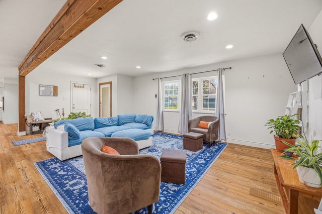 1310 N Cleveland Avenue, Stephenville, TX 76401