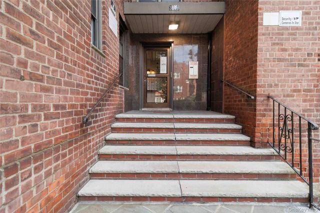 37-56 87th Street 5D, Jackson Heights, NY 11372