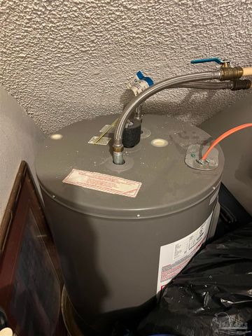 8130 Stonebrook Dr, Pensacola, FL 32514