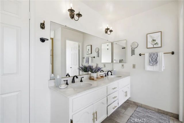 5925 E Settler Court, Anaheim, CA 92807