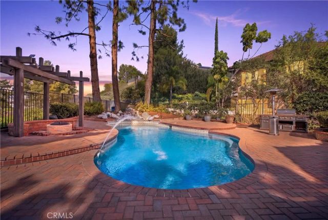 5925 E Settler Court, Anaheim, CA 92807