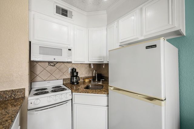 6102 Seawall Boulevard 261, Galveston, TX 77551