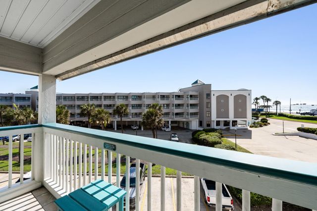 6102 Seawall Boulevard 261, Galveston, TX 77551