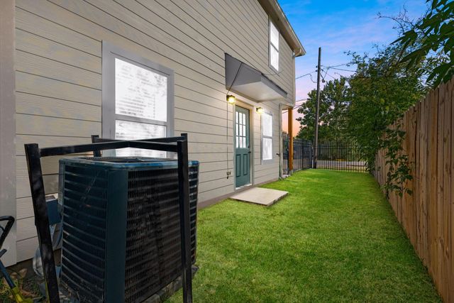 8357 Tate Street, Houston, TX 77028