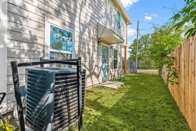 8357 Tate Street, Houston, TX 77028