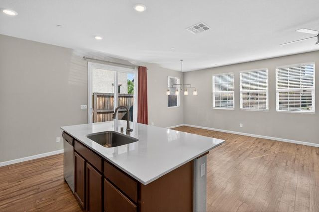 8195 Kramer Ranch Ln, Elk Grove, CA 95758