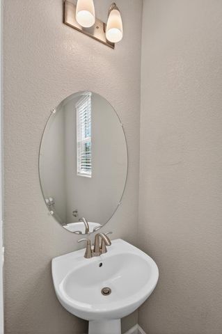 8195 Kramer Ranch Ln, Elk Grove, CA 95758