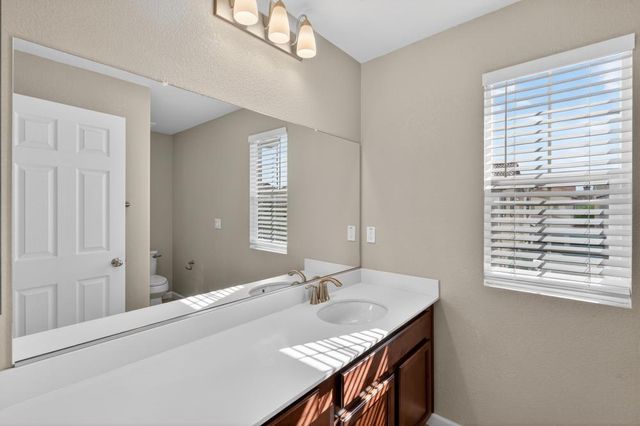 8195 Kramer Ranch Ln, Elk Grove, CA 95758