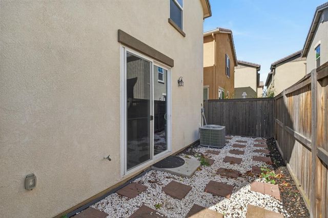 8195 Kramer Ranch Ln, Elk Grove, CA 95758