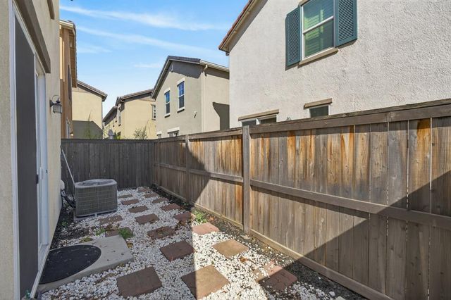 8195 Kramer Ranch Ln, Elk Grove, CA 95758