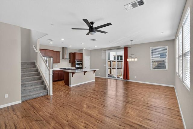 8195 Kramer Ranch Ln, Elk Grove, CA 95758