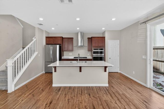 8195 Kramer Ranch Ln, Elk Grove, CA 95758