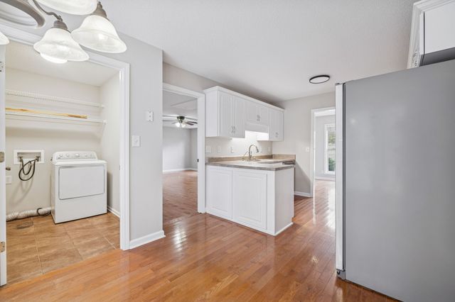 1040 Heatherwood Rd, Pleasant View, TN 37146