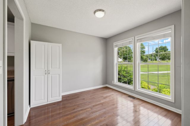 1040 Heatherwood Rd, Pleasant View, TN 37146