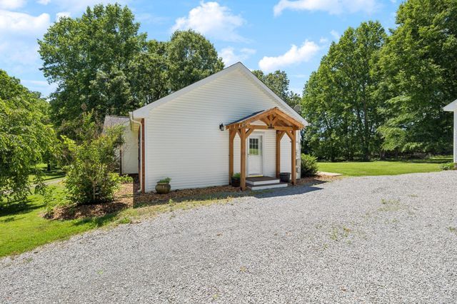 1040 Heatherwood Rd, Pleasant View, TN 37146