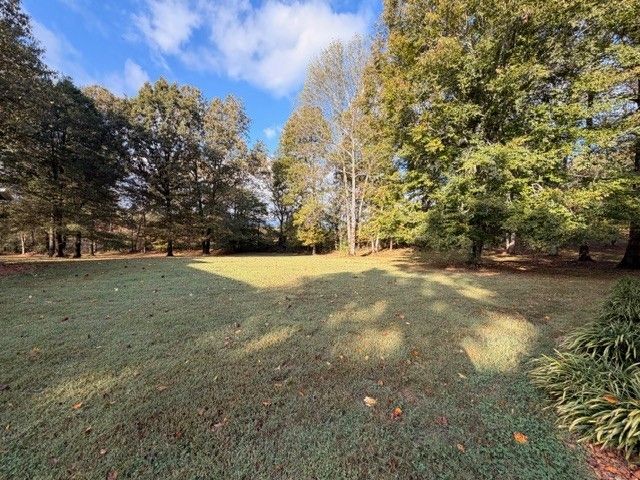 1040 Heatherwood Rd, Pleasant View, TN 37146