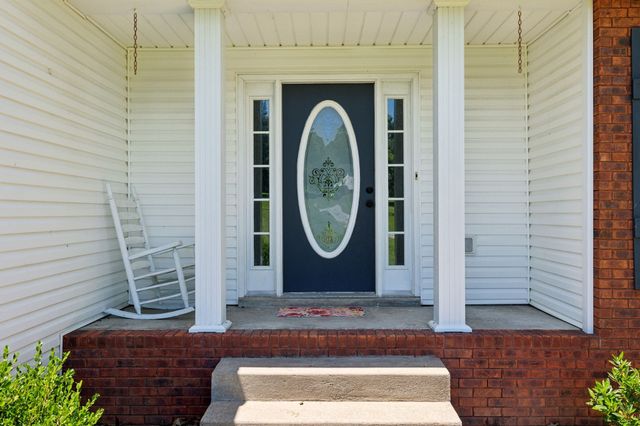 1040 Heatherwood Rd, Pleasant View, TN 37146