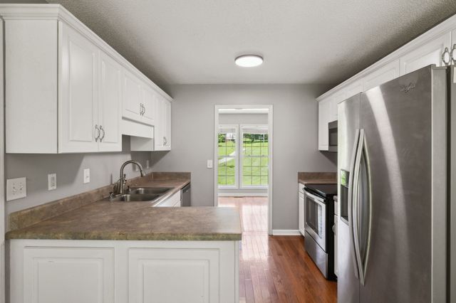 1040 Heatherwood Rd, Pleasant View, TN 37146