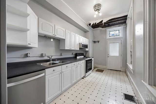 1128 Dayton Street, Cincinnati, OH 45214