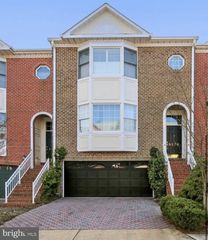8176 MADRILLON CT, Vienna, VA 22182