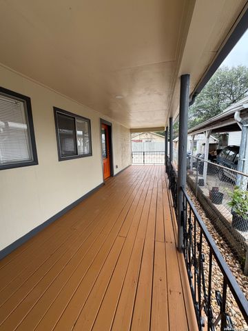 631 E Mistletoe, San Antonio, TX 78212