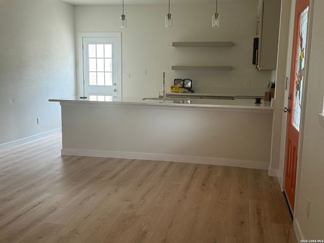 631 E Mistletoe, San Antonio, TX 78212