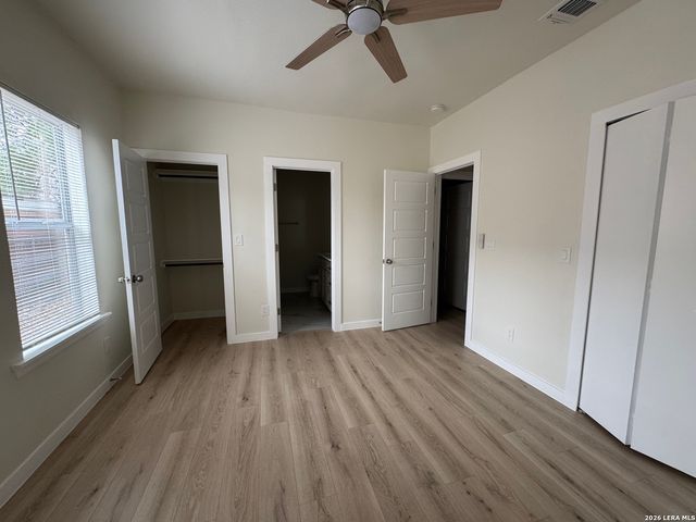 631 E Mistletoe, San Antonio, TX 78212