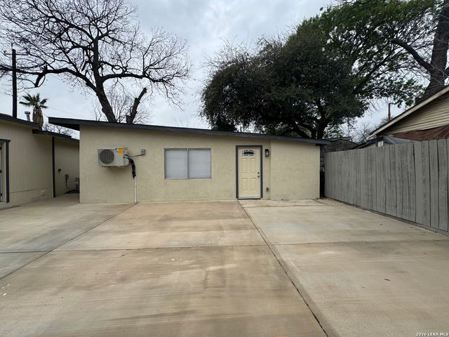 631 E Mistletoe, San Antonio, TX 78212