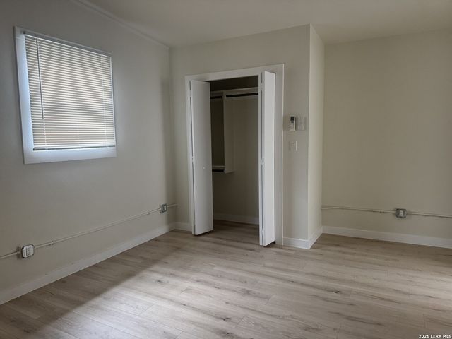 631 E Mistletoe, San Antonio, TX 78212