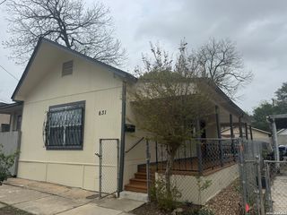 631 E Mistletoe, San Antonio, TX 78212