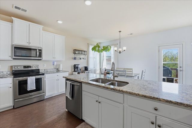 5020 Kendrick Dr, Spring Hill, TN 37174