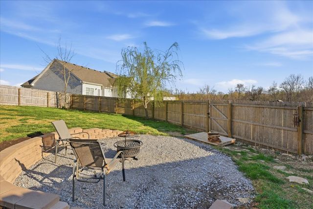 5020 Kendrick Dr, Spring Hill, TN 37174
