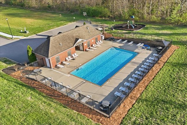 5020 Kendrick Dr, Spring Hill, TN 37174