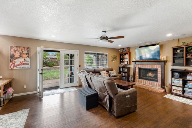 2530 Sandpiper Way, Cameron Park, CA 95682