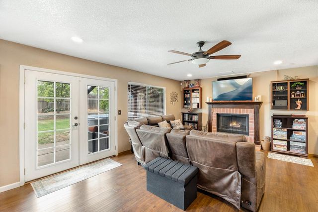 2530 Sandpiper Way, Cameron Park, CA 95682