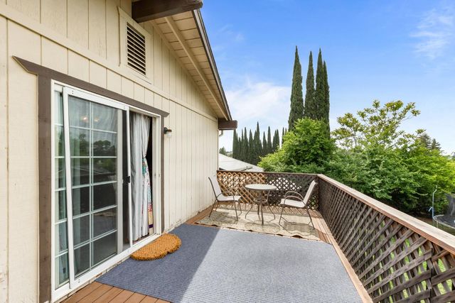 2530 Sandpiper Way, Cameron Park, CA 95682