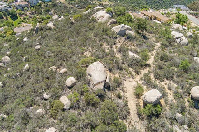 13 Sage Hill Way, Escondido, CA 92026