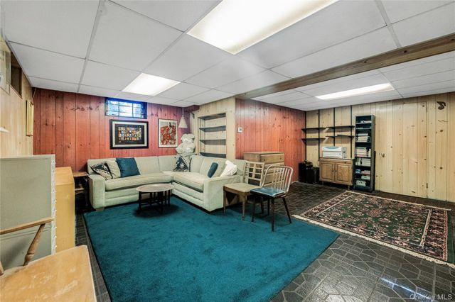 13 Vista Place, Hartsdale, NY 10530