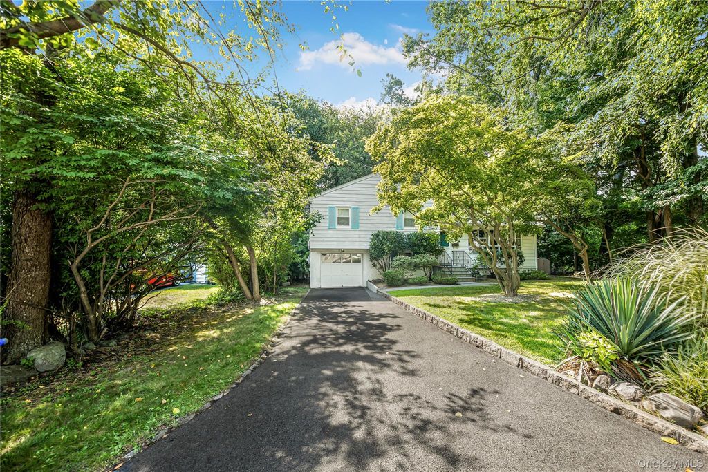 13 Vista Place, Hartsdale, NY 10530 — photo 2