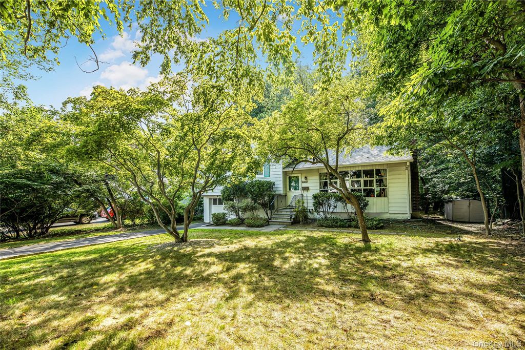 13 Vista Place, Hartsdale, NY 10530 — photo 3