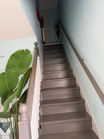 1255 W 53rd St 301, Hialeah, FL 33012