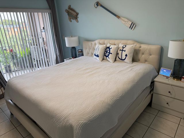 1255 W 53rd St 301, Hialeah, FL 33012